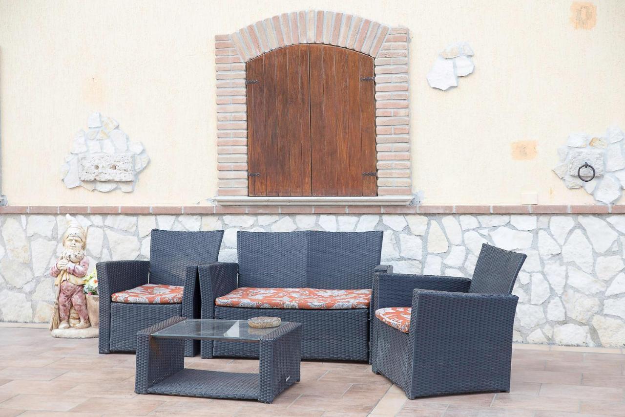 Rooms & Restaurant Il Castagneto Campagna Εξωτερικό φωτογραφία
