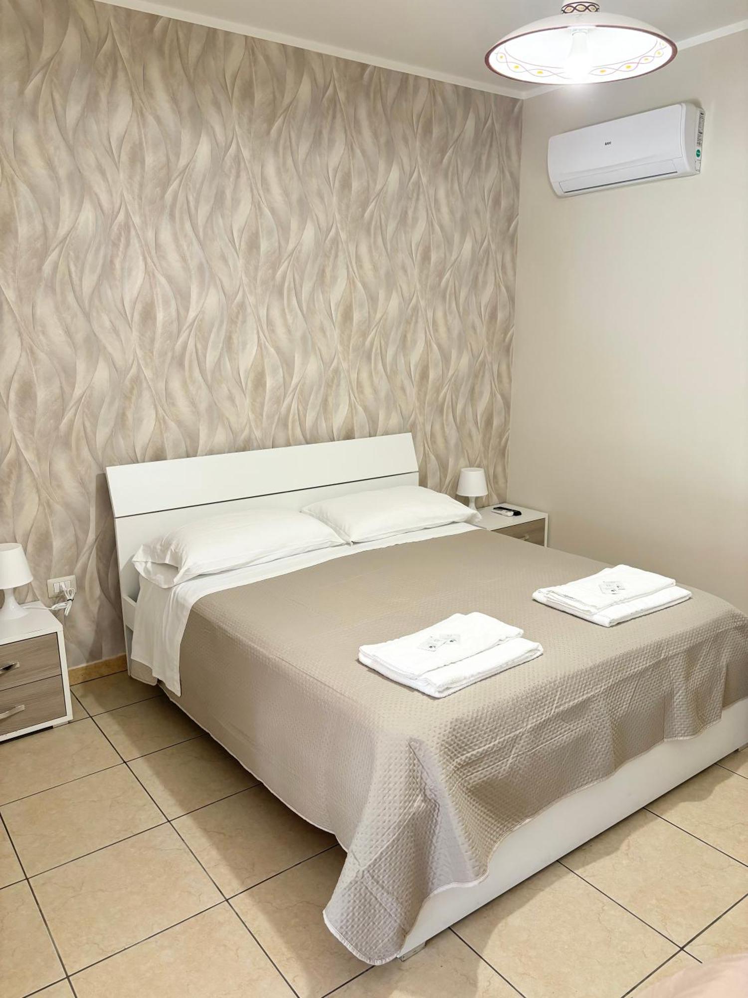 Rooms & Restaurant Il Castagneto Campagna Εξωτερικό φωτογραφία