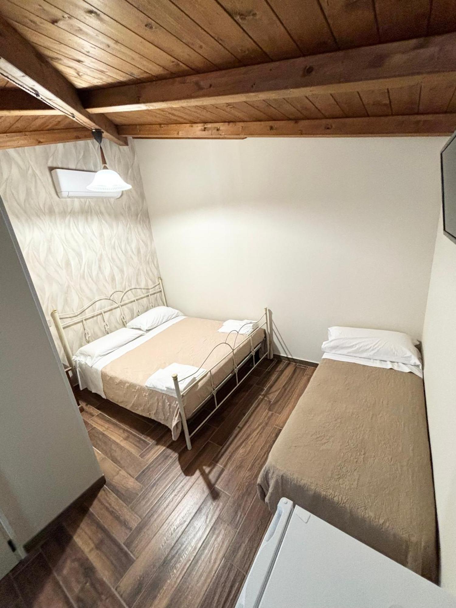 Rooms & Restaurant Il Castagneto Campagna Εξωτερικό φωτογραφία