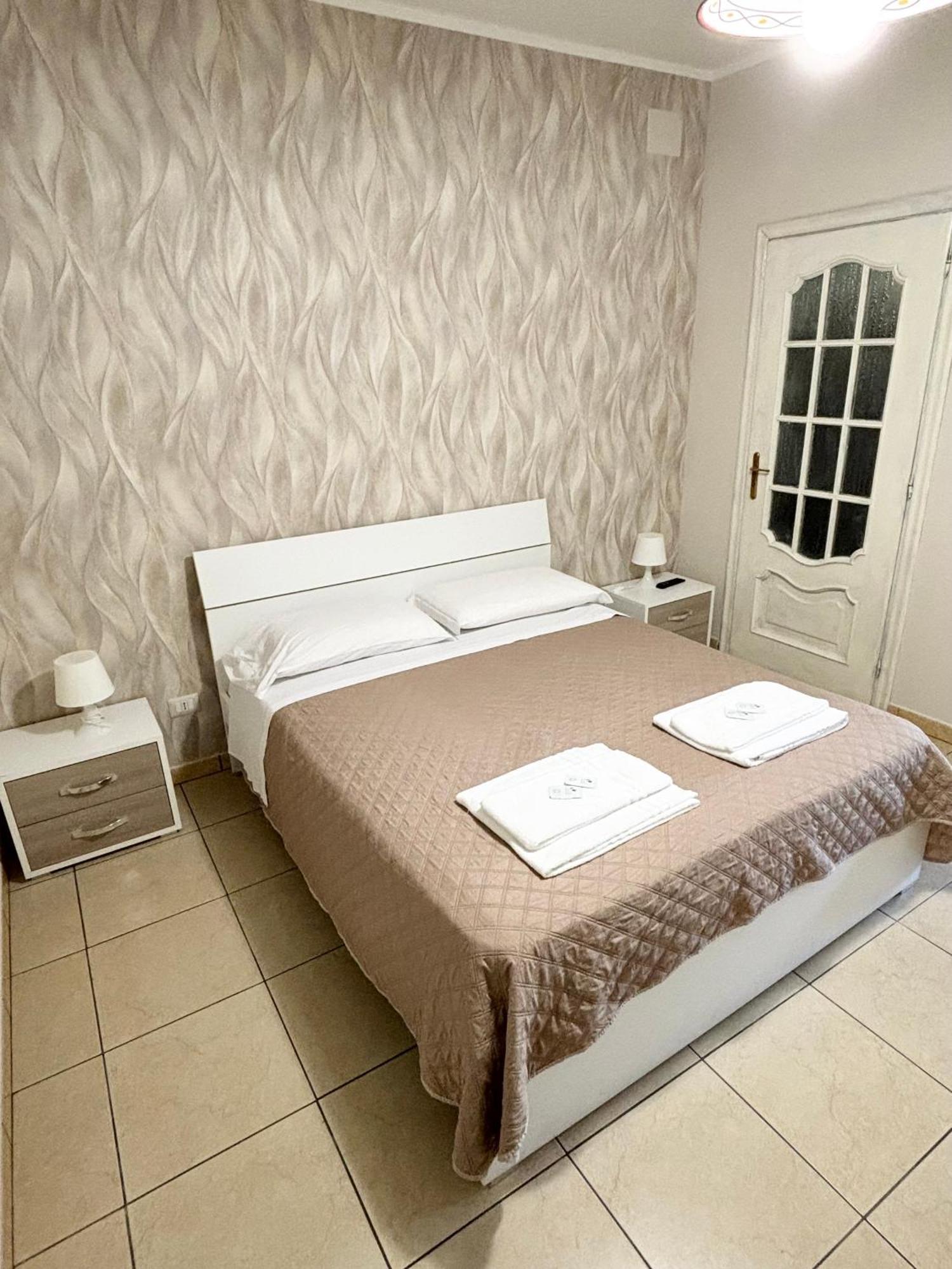 Rooms & Restaurant Il Castagneto Campagna Εξωτερικό φωτογραφία
