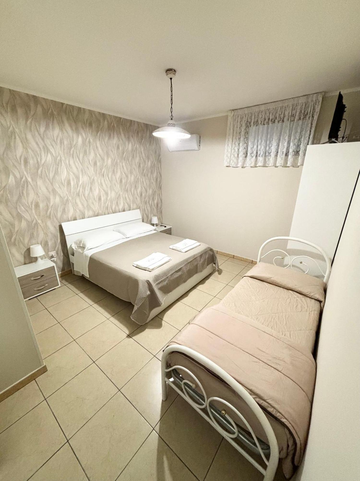 Rooms & Restaurant Il Castagneto Campagna Εξωτερικό φωτογραφία