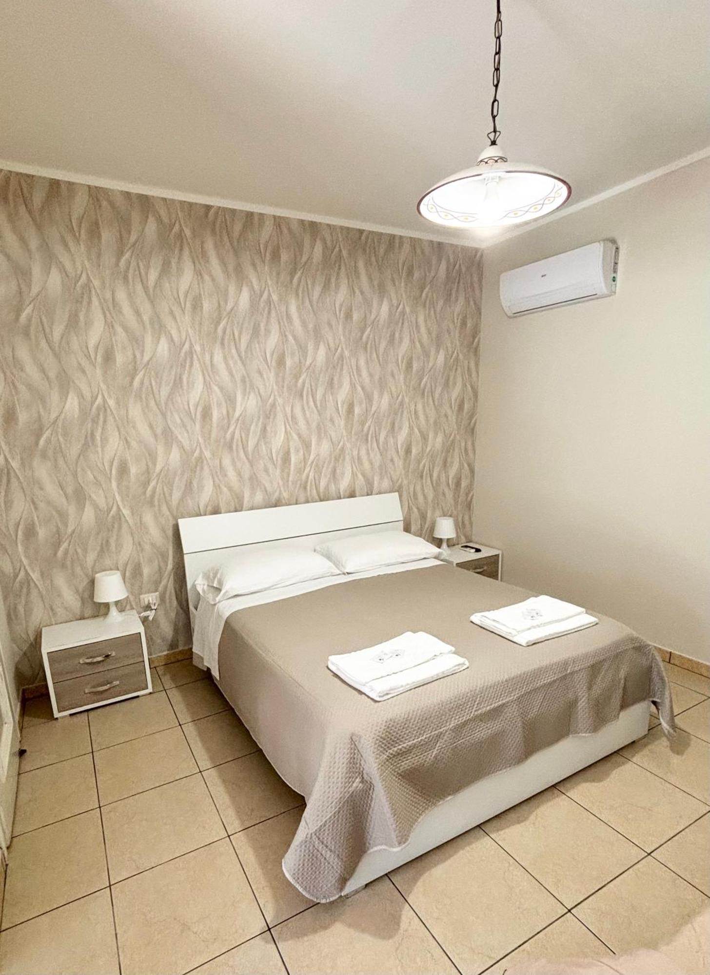 Rooms & Restaurant Il Castagneto Campagna Εξωτερικό φωτογραφία
