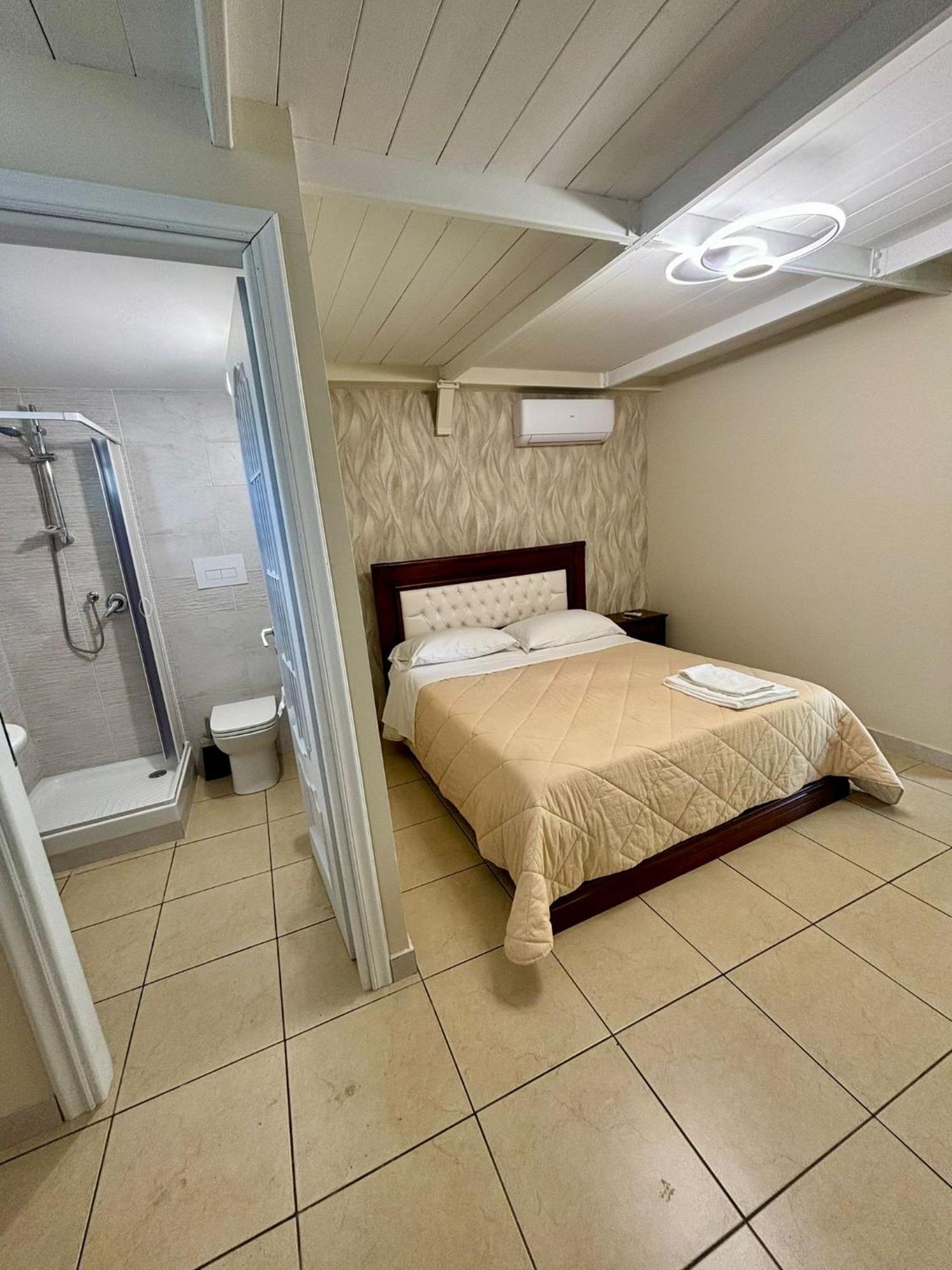 Rooms & Restaurant Il Castagneto Campagna Εξωτερικό φωτογραφία